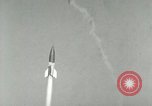 Standbild DEUTSCH A-4 Rakete Peenemunde Deutschland, 1943, aus Sekunde 10 historischem Filmmaterial Videoclip 65675077613