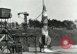 Standbild DEUTSCH A-4 Rakete Peenemunde Deutschland, 1944, aus Sekunde 4 historischem Filmmaterial Videoclip 65675077619