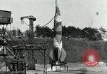 Standbild DEUTSCH A-4 Rakete Peenemunde Deutschland, 1944, aus Sekunde 6 historischem Filmmaterial Videoclip 65675077619