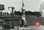 Standbild DEUTSCH A-4 Rakete Peenemunde Deutschland, 1944, aus Sekunde 7 historischem Filmmaterial Videoclip 65675077619