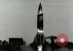 Standbild DEUTSCH A-4 Rakete Peenemunde Deutschland, 1944, aus Sekunde 6 historischem Filmmaterial Videoclip 65675077620