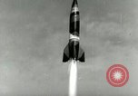 Standbild DEUTSCH A-4 Rakete Peenemunde Deutschland, 1944, aus Sekunde 8 historischem Filmmaterial Videoclip 65675077620