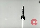 Standbild DEUTSCH A-4 Rakete Peenemunde Deutschland, 1944, aus Sekunde 9 historischem Filmmaterial Videoclip 65675077622