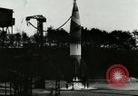 Standbild DEUTSCH A-4 Rakete Peenemunde Deutschland, 1944, aus Sekunde 9 historischem Filmmaterial Videoclip 65675077623
