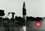 Standbild DEUTSCH A-4 Rakete Peenemunde Deutschland, 1944, aus Sekunde 12 historischem Filmmaterial Videoclip 65675077623