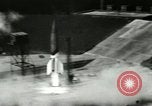 Standbild DEUTSCH A-4 Rakete Peenemunde Deutschland, 1944, aus Sekunde 4 historischem Filmmaterial Videoclip 65675077626