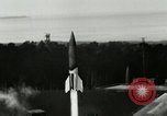 Standbild DEUTSCH A-4 Rakete Peenemunde Deutschland, 1944, aus Sekunde 5 historischem Filmmaterial Videoclip 65675077626