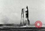Standbild DEUTSCH A-4 Rakete Peenemunde Deutschland, 1944, aus Sekunde 4 historischem Filmmaterial Videoclip 65675077629