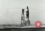 Standbild DEUTSCH A-4 Rakete Peenemunde Deutschland, 1944, aus Sekunde 6 historischem Filmmaterial Videoclip 65675077629