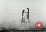 Standbild DEUTSCH A-4 Rakete Peenemunde Deutschland, 1944, aus Sekunde 7 historischem Filmmaterial Videoclip 65675077629