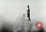 Standbild DEUTSCH A-4 Rakete Peenemunde Deutschland, 1944, aus Sekunde 8 historischem Filmmaterial Videoclip 65675077629