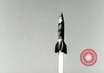 Standbild DEUTSCH A-4 Rakete Peenemunde Deutschland, 1944, aus Sekunde 10 historischem Filmmaterial Videoclip 65675077629