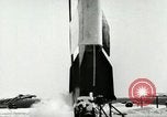 Standbild DEUTSCH A-4 Rakete Peenemunde Deutschland, 1944, aus Sekunde 6 historischem Filmmaterial Videoclip 65675077634