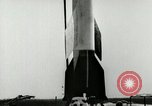 Standbild DEUTSCH A-4 Rakete Peenemunde Deutschland, 1944, aus Sekunde 13 historischem Filmmaterial Videoclip 65675077634