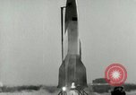 Standbild DEUTSCH A-4 Rakete Peenemunde Deutschland, 1944, aus Sekunde 18 historischem Filmmaterial Videoclip 65675077634