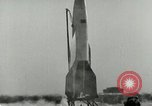 Standbild DEUTSCH A-4 Rakete Peenemunde Deutschland, 1944, aus Sekunde 19 historischem Filmmaterial Videoclip 65675077634