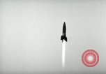 Standbild V-2 Rakete Schub verlieren und abstürzt Peenemunde Deutschland, 1944, aus Sekunde 11 historischem Filmmaterial Videoclip 65675077636