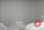Standbild V-2 Rakete Schub verlieren und abstürzt Peenemunde Deutschland, 1944, aus Sekunde 27 historischem Filmmaterial Videoclip 65675077636