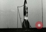 Standbild DEUTSCH A-4 Rakete Peenemunde Deutschland, 1944, aus Sekunde 3 historischem Filmmaterial Videoclip 65675077637