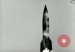 Standbild DEUTSCH A-4 Rakete Peenemunde Deutschland, 1944, aus Sekunde 14 historischem Filmmaterial Videoclip 65675077637