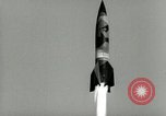 Standbild DEUTSCH A-4 Rakete Peenemunde Deutschland, 1944, aus Sekunde 15 historischem Filmmaterial Videoclip 65675077637