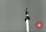 Standbild DEUTSCH A-4 Rakete Peenemunde Deutschland, 1944, aus Sekunde 17 historischem Filmmaterial Videoclip 65675077637
