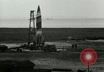 Standbild DEUTSCH A-4 Rakete Peenemunde Deutschland, 1944, aus Sekunde 8 historischem Filmmaterial Videoclip 65675077638