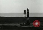 Standbild DEUTSCH A-4 Rakete Peenemunde Deutschland, 1944, aus Sekunde 11 historischem Filmmaterial Videoclip 65675077638