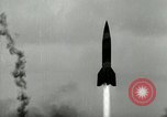 Standbild DEUTSCH A-4 Rakete Peenemunde Deutschland, 1944, aus Sekunde 23 historischem Filmmaterial Videoclip 65675077638