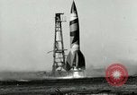 Image ALLEMAND A-4 Test de lancement de missile Peenemunde Allemagne, 1944, de la seconde 7 séquences d'archives historiques vidéo 65675077639