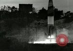 Standbild DEUTSCH A-4 Rakete Peenemunde Deutschland, 1944, aus Sekunde 7 historischem Filmmaterial Videoclip 65675077640