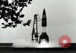 Standbild DEUTSCH A-4 Rakete Peenemunde Deutschland, 1944, aus Sekunde 3 historischem Filmmaterial Videoclip 65675077642