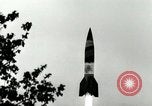 Standbild DEUTSCH A-4 Rakete Peenemunde Deutschland, 1944, aus Sekunde 7 historischem Filmmaterial Videoclip 65675077642