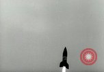 Standbild DEUTSCH A-4 Rakete Peenemunde Deutschland, 1944, aus Sekunde 10 historischem Filmmaterial Videoclip 65675077642
