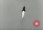 Standbild A-4 Rakete twilight starten Peenemunde Deutschland, 1944, aus Sekunde 13 historischem Filmmaterial Videoclip 65675077643