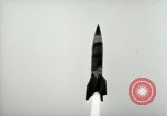 Standbild DEUTSCH A-4 Rakete Peenemunde Deutschland, 1944, aus Sekunde 7 historischem Filmmaterial Videoclip 65675077646