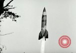 Standbild DEUTSCH A-4 Rakete Peenemunde Deutschland, 1944, aus Sekunde 12 historischem Filmmaterial Videoclip 65675077647