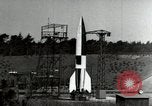Standbild DEUTSCH A-4 Rakete Peenemunde Deutschland, 1944, aus Sekunde 3 historischem Filmmaterial Videoclip 65675077660