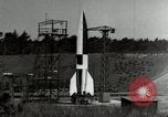 Standbild DEUTSCH A-4 Rakete Peenemunde Deutschland, 1944, aus Sekunde 4 historischem Filmmaterial Videoclip 65675077660