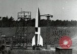Standbild DEUTSCH A-4 Rakete Peenemunde Deutschland, 1944, aus Sekunde 7 historischem Filmmaterial Videoclip 65675077660