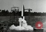Standbild DEUTSCH A-4 Rakete Peenemunde Deutschland, 1944, aus Sekunde 11 historischem Filmmaterial Videoclip 65675077660