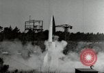 Standbild DEUTSCH A-4 Rakete Peenemunde Deutschland, 1944, aus Sekunde 13 historischem Filmmaterial Videoclip 65675077660