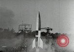 Standbild DEUTSCH A-4 Rakete Peenemunde Deutschland, 1944, aus Sekunde 16 historischem Filmmaterial Videoclip 65675077660