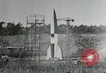 Standbild DEUTSCH A-4 Rakete Peenemunde Deutschland, 1944, aus Sekunde 6 historischem Filmmaterial Videoclip 65675077663