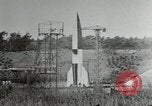 Standbild DEUTSCH A-4 Rakete Peenemunde Deutschland, 1944, aus Sekunde 7 historischem Filmmaterial Videoclip 65675077663