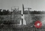 Standbild DEUTSCH A-4 Rakete Peenemunde Deutschland, 1944, aus Sekunde 13 historischem Filmmaterial Videoclip 65675077663