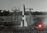 Standbild DEUTSCH A-4 Rakete Peenemunde Deutschland, 1944, aus Sekunde 14 historischem Filmmaterial Videoclip 65675077663