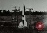 Standbild DEUTSCH A-4 Rakete Peenemunde Deutschland, 1944, aus Sekunde 21 historischem Filmmaterial Videoclip 65675077663