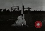 Standbild DEUTSCH A-4 Rakete Peenemunde Deutschland, 1944, aus Sekunde 22 historischem Filmmaterial Videoclip 65675077663