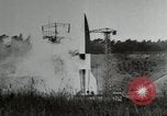 Standbild DEUTSCH A-4 Rakete Peenemunde Deutschland, 1944, aus Sekunde 25 historischem Filmmaterial Videoclip 65675077663